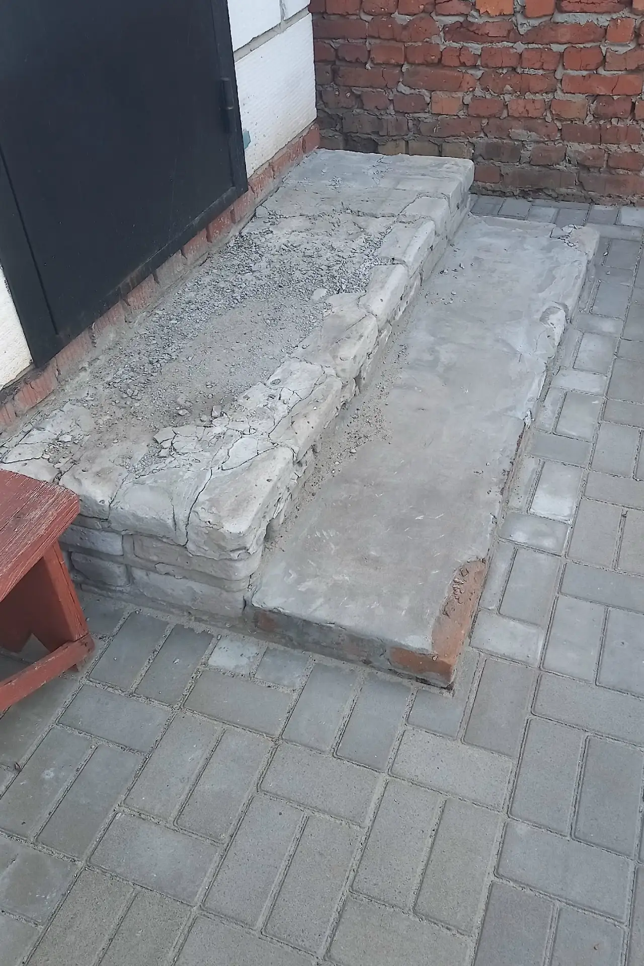 Облагородить плиткой или еще чем. Цену предложите.