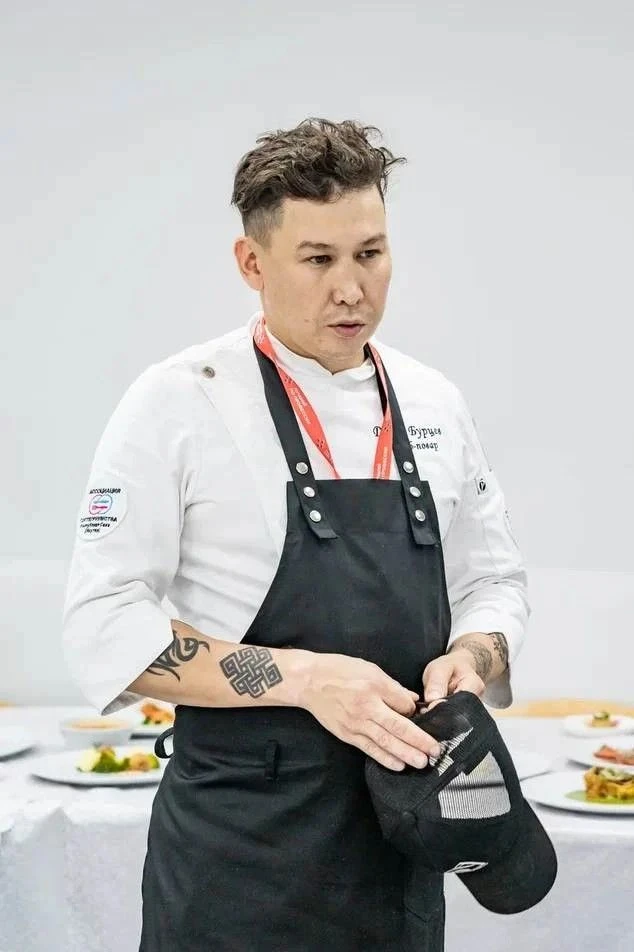 🚀Шеф-повар Денис Бурцев: о финале конкурса «Лучшего по профессии», строгом жюри и «хиленьком» зайце