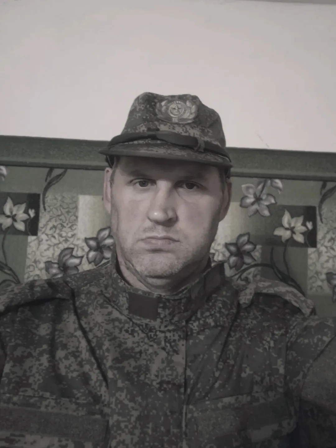 В ходе выполнения боевого задания, проявляя стойкость и мужество,
