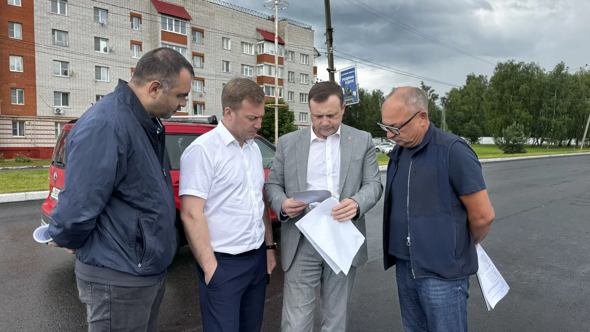 В Суворовском районе обсудили дорожный ремонт и обращения жителей

19 июня в Суворовском районе сост