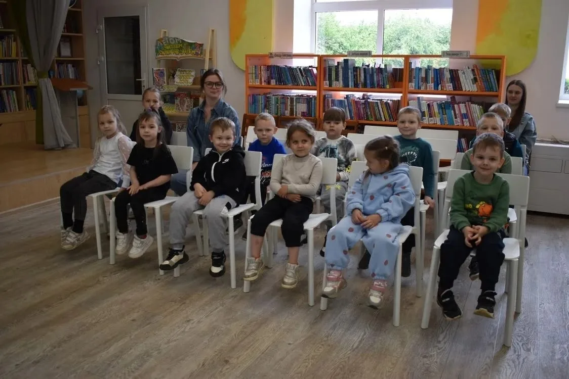 🎉Ура! Сегодня наша старшая подготовительная группа отправилась в детскую библиотеку — ...