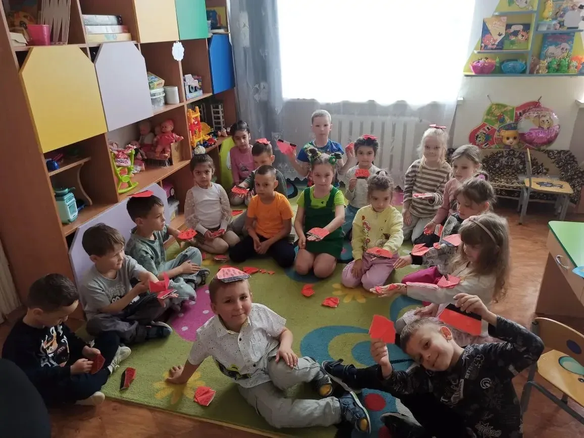 « Рюкзак возьмём, в поход пойдём» воспитатель старшей группы Хрипун С.В предложила ребятам отправитс