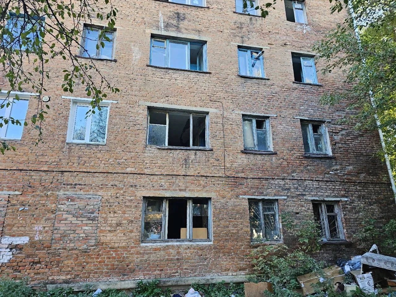 💥Замерзают в развалинах с крысами: омичи оказались в заложниках у чиновников
