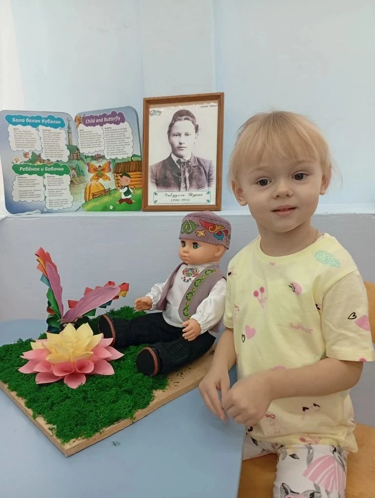 Ребята вместе с родителями продолжают создавать удивительные поделки по мотивам любимых...