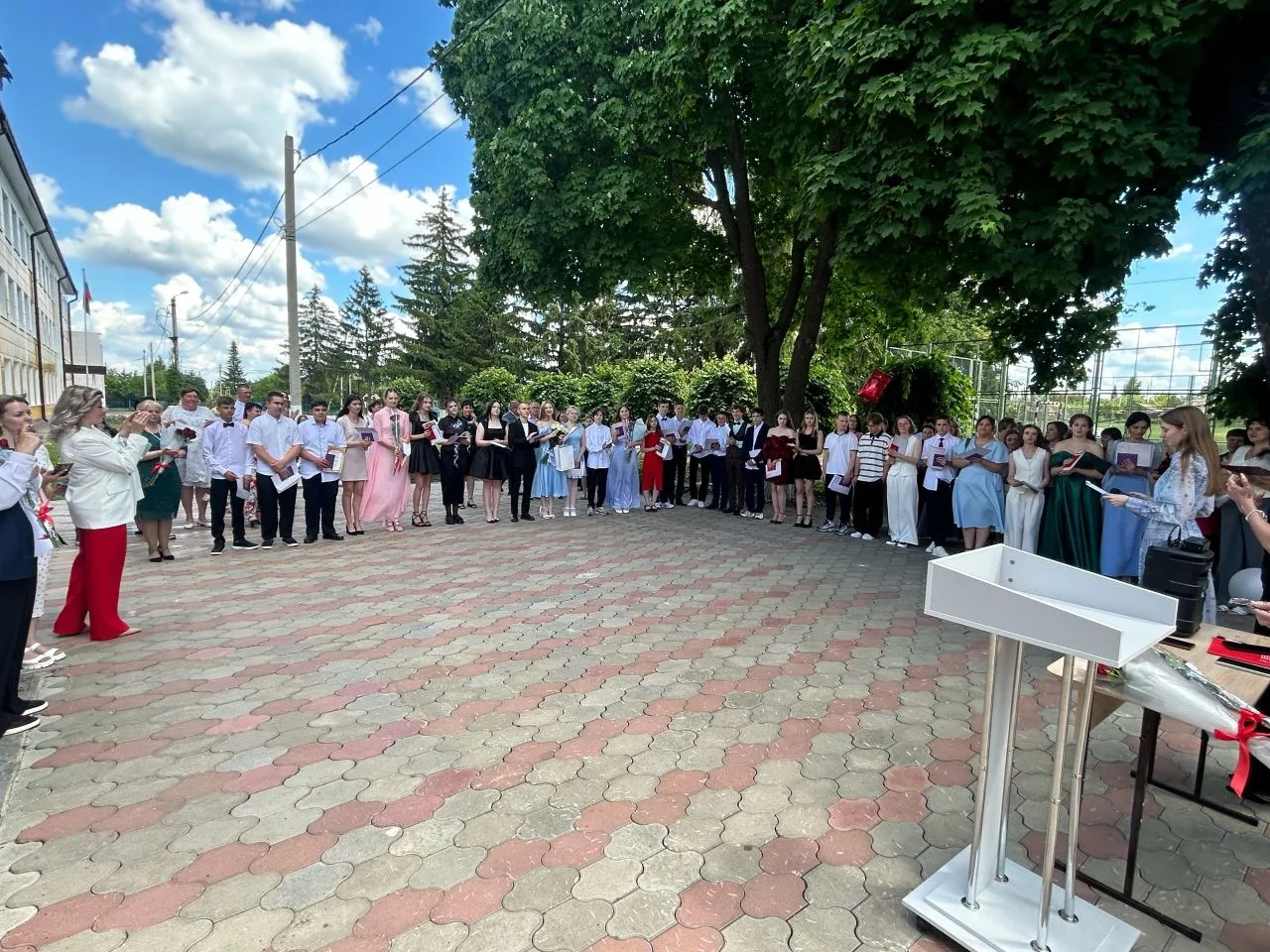 🌟Торжественная церемония вручения аттестатов об основном общем образовании! 🌟
💥Вчера 31 выпускник
