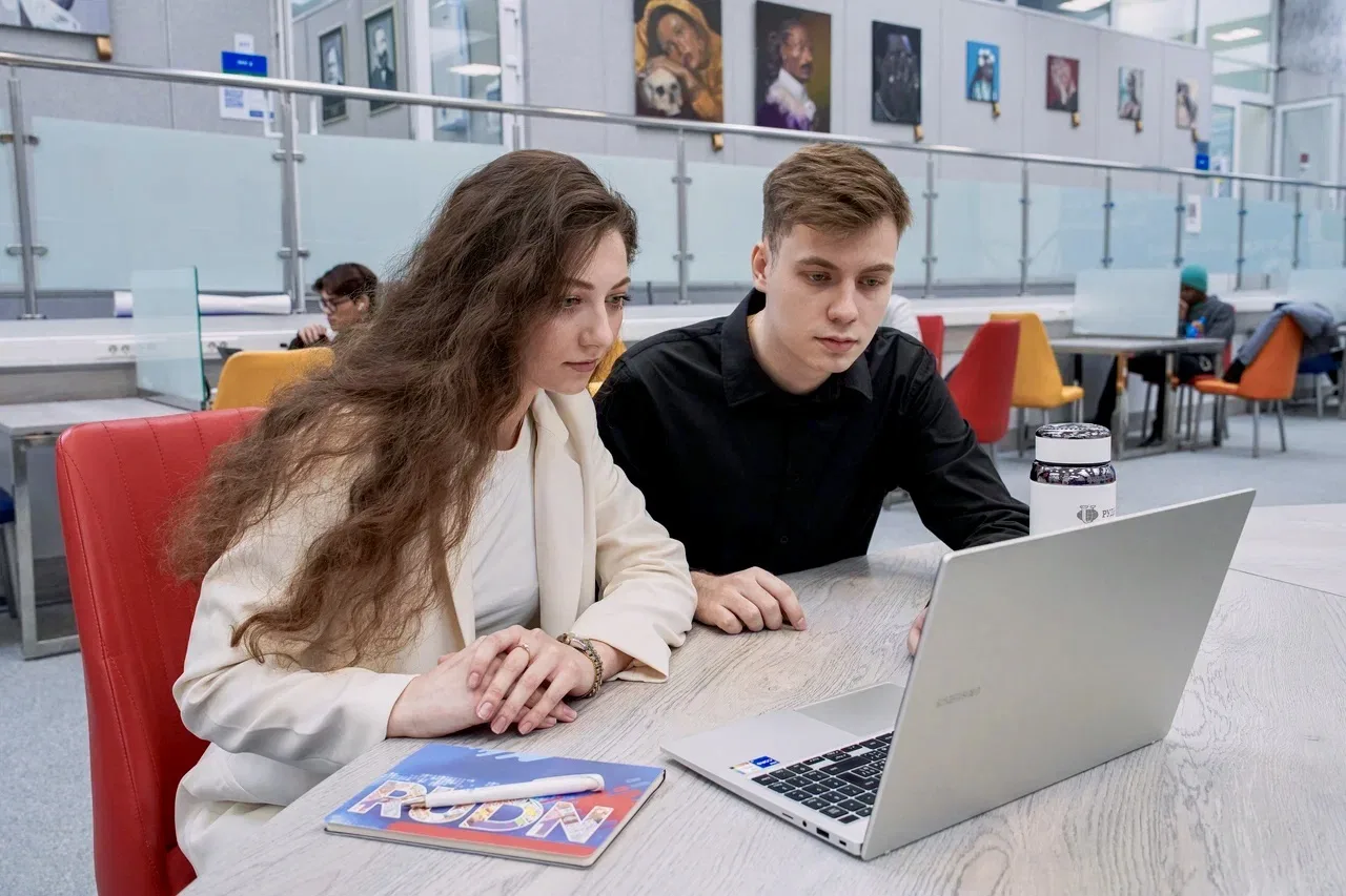 🧐 Есть вопросы по поступлению?