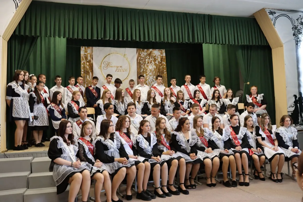 🔔 В #ЗвериноголовскаяСОШ прозвенел последний звонок для учеников 9 классов