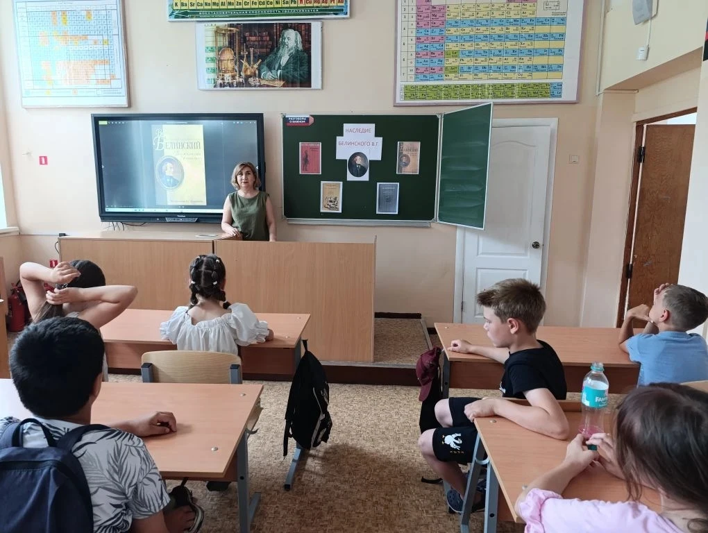 Литературный десант в лагере «Дружба»: празднуем 215 лет со дня рождения В. Г. Белинского📚

✅Сегодн