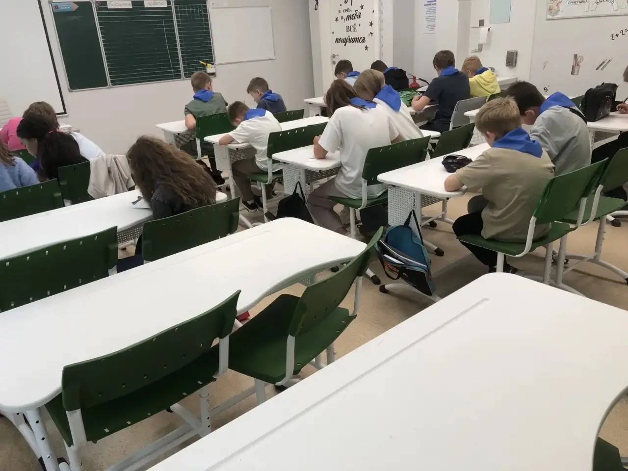 Третья неделя работы нашего пришкольного лагеря "Радуга" пролетела на одном дыхании. ☀

Ребята акт