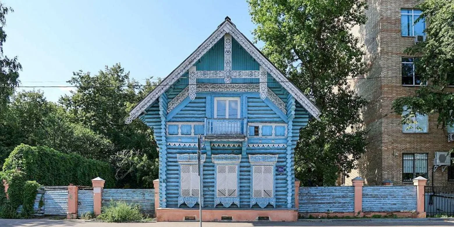 🏠 Уникальный памятник архитектуры, Погодинскую избу в Хамовниках, отреставрируют. Снач...