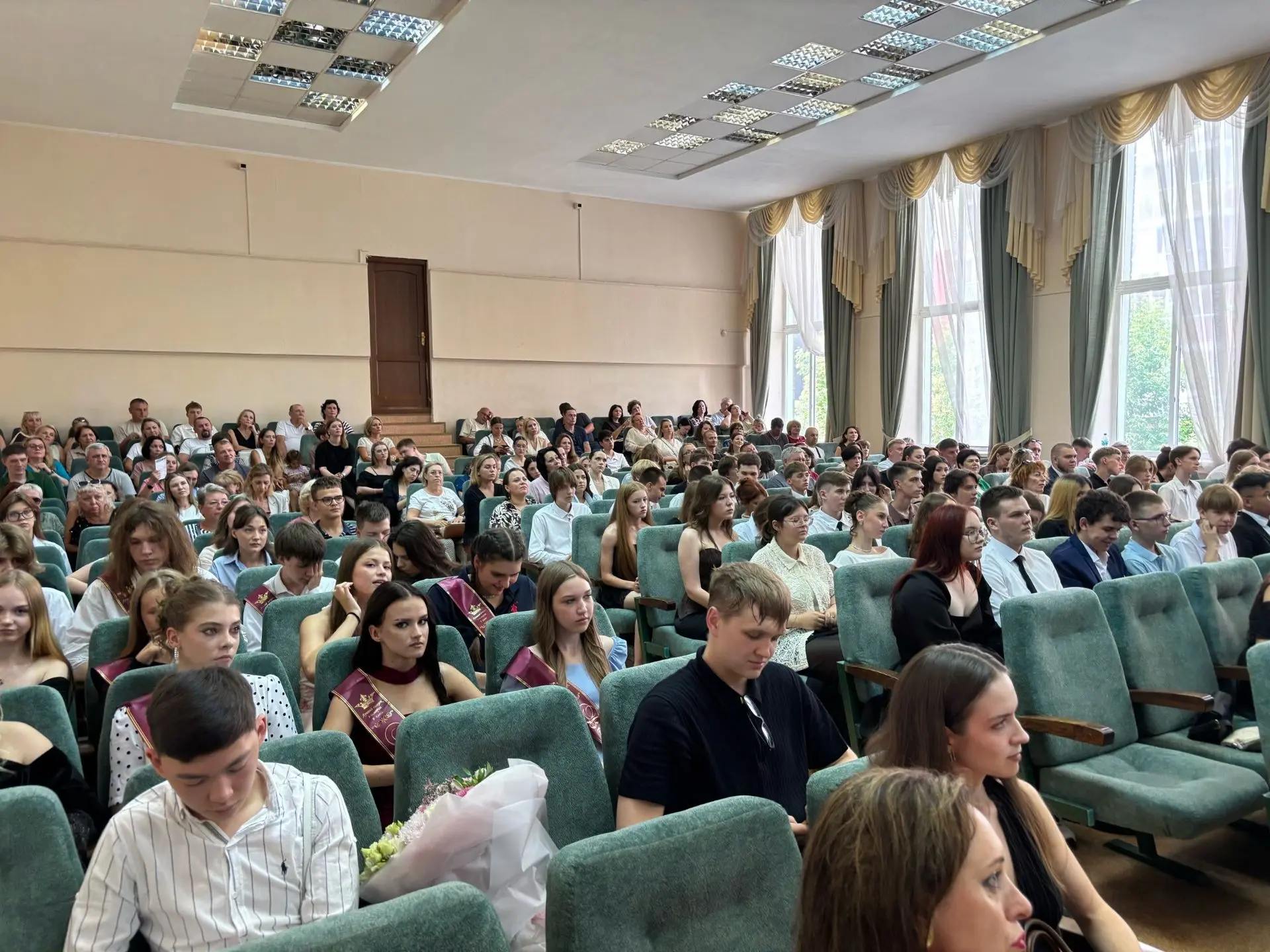 Сегодня в администрации Октябрьского района состоялась торжественная церемония вручения...