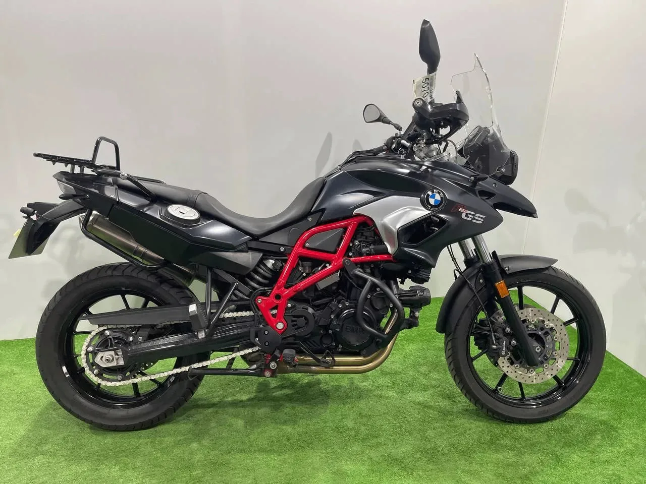 BMW F700GS в наличии во Владивостоке  Характеристики:  - 2016 год - объем 800 см3 - Аукцион BDS - оц