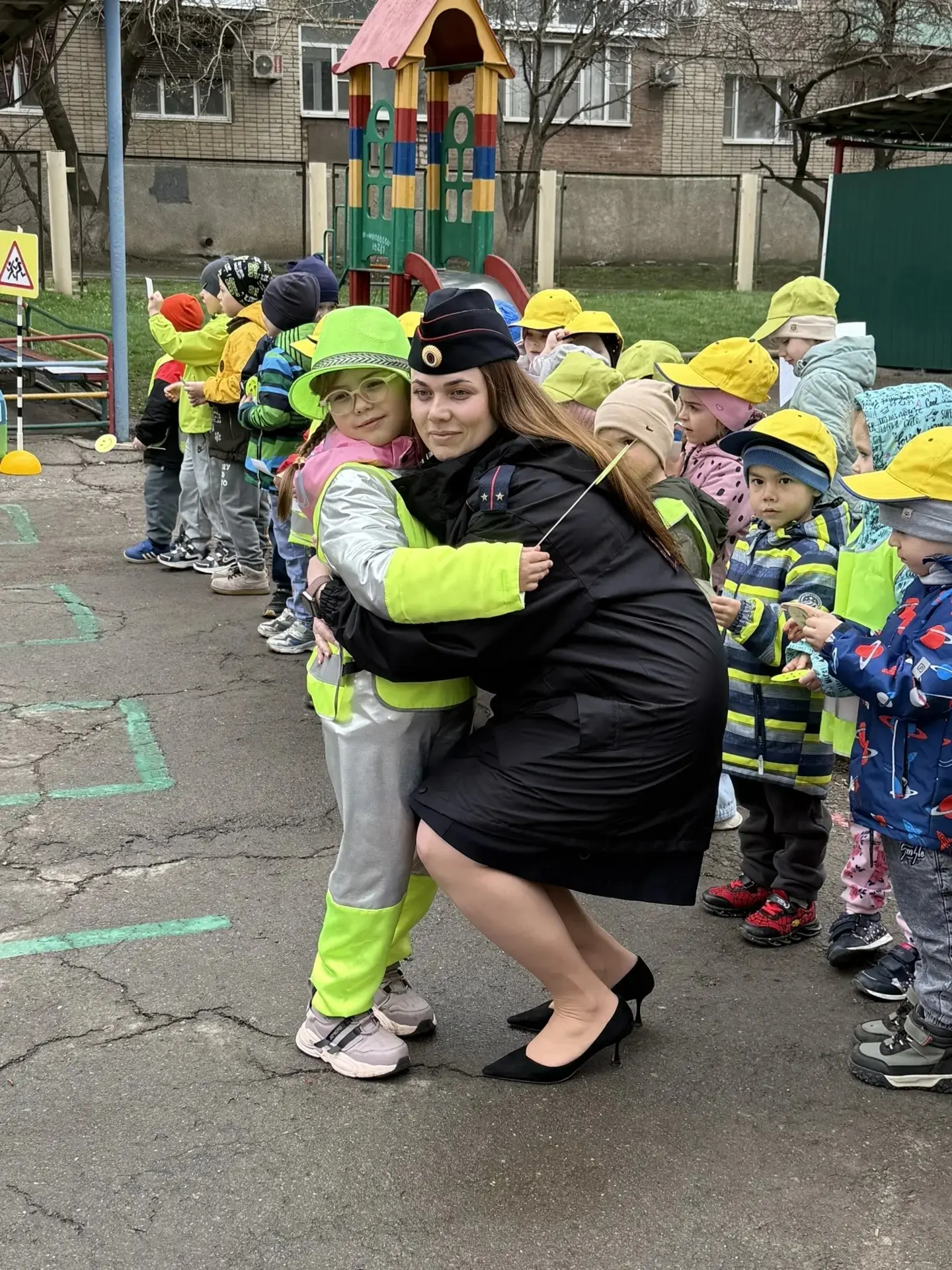 🚦БЕЗОПАСНОСТЬ — В ПРИОРИТЕТЕ: В МБДОУ № 77 ПРОШЛА АКЦИЯ «ЗАМЕТНЫЙ ПЕШЕХОД»🚦1 апреля 2...