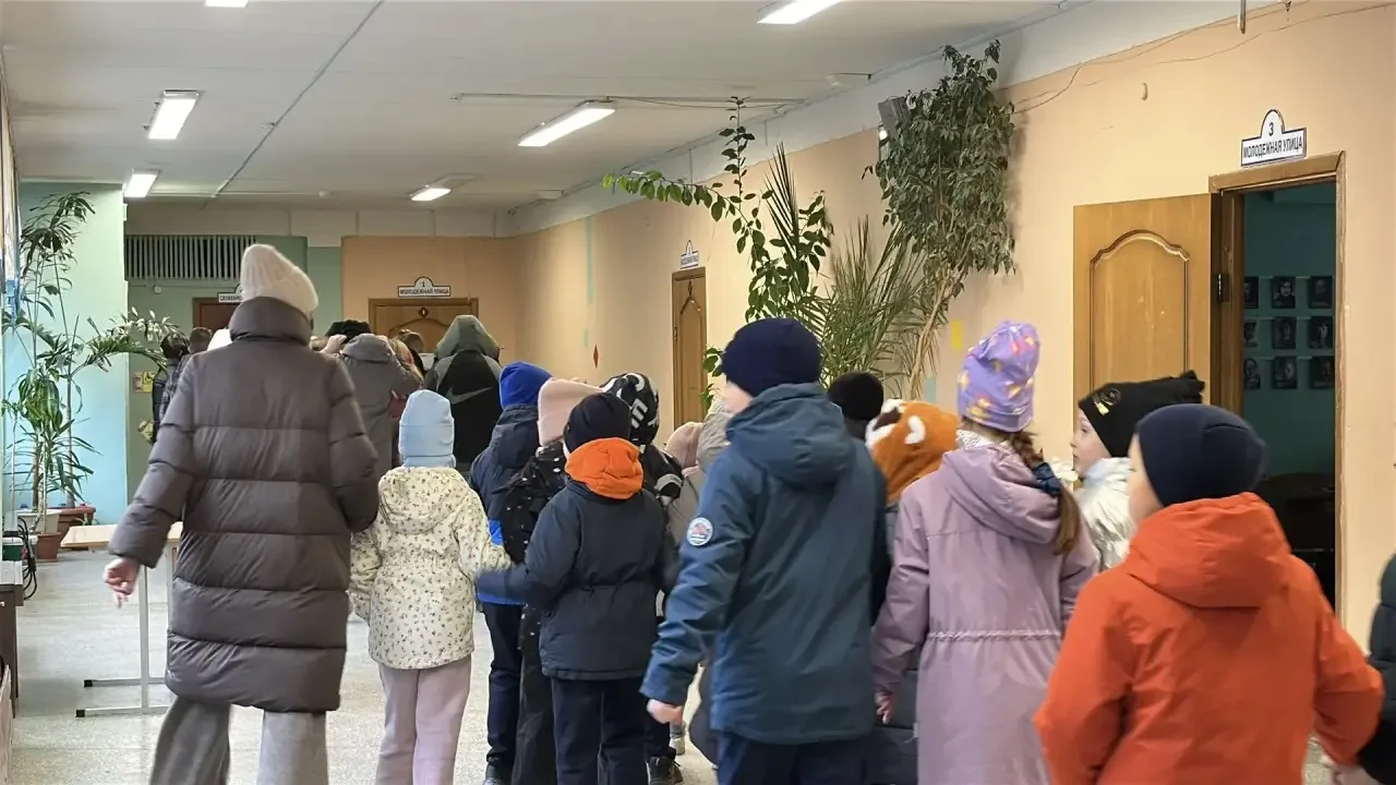 Всероссийские учения по отработке действий при ЧС.   Сегодня в нашей школе прошли всероссийские учен