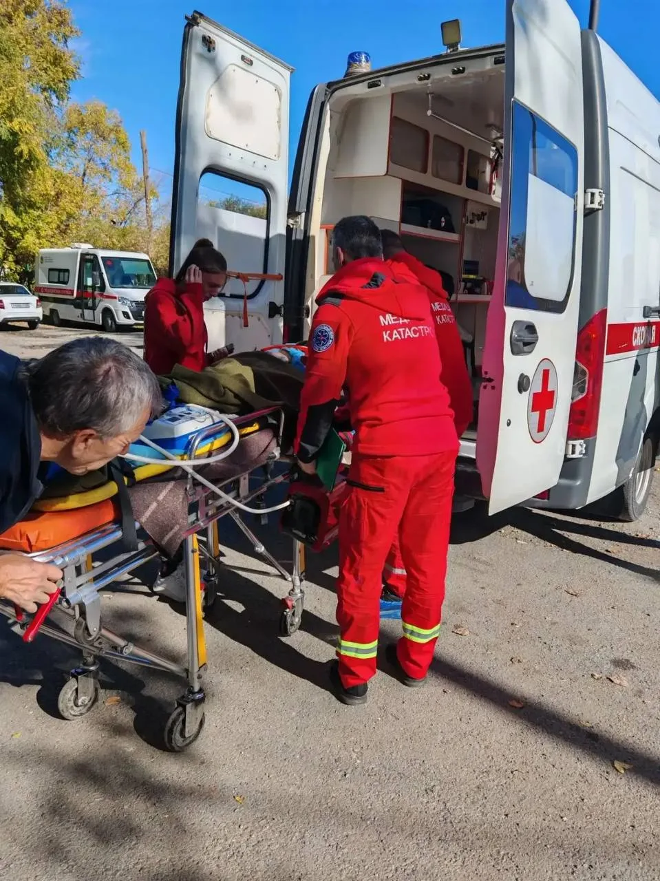 В Приморье врачи борются за жизнь 2-летнего ребёнка, выпавшего с балкона четвёртого этажа.