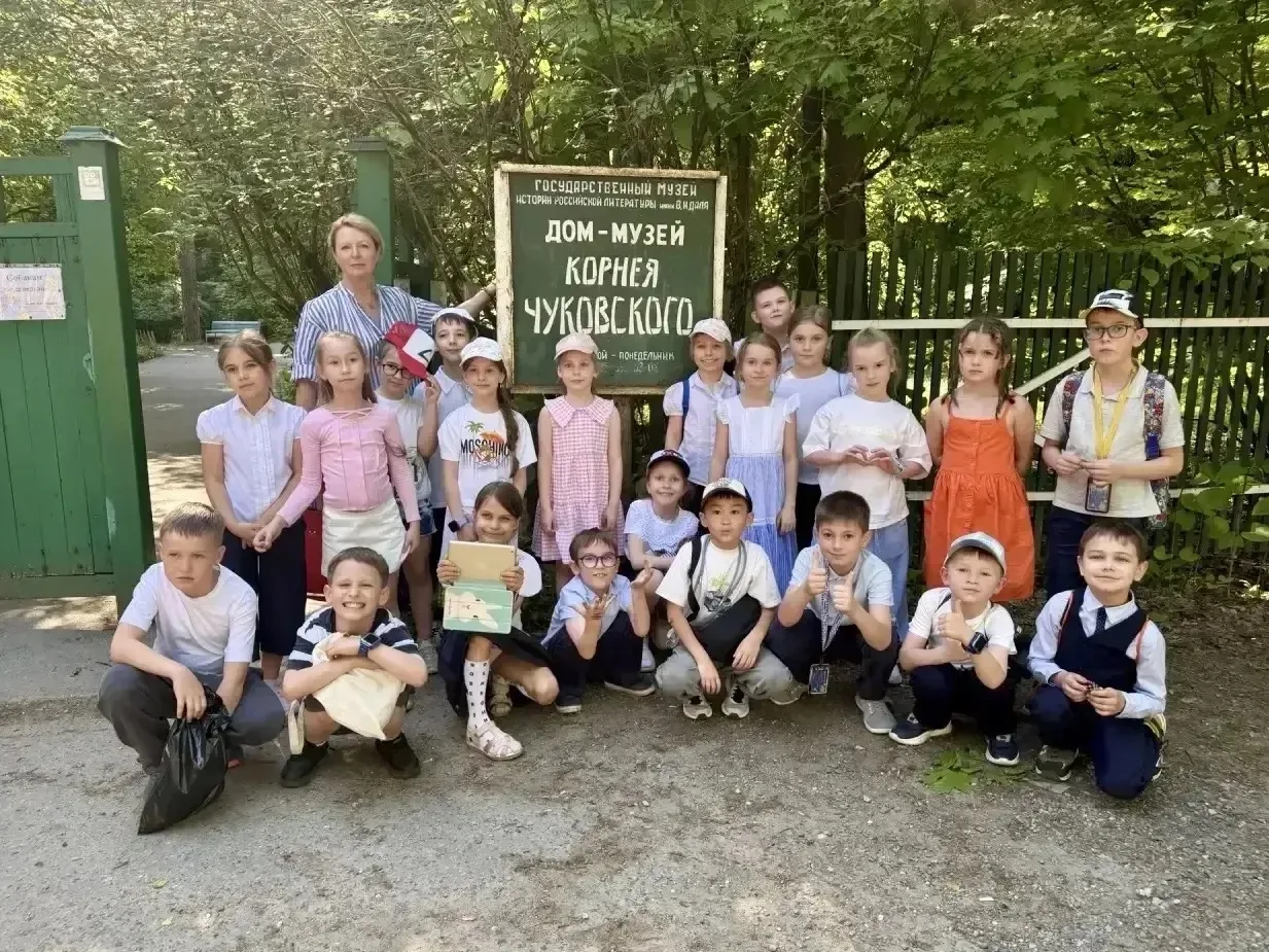🌟СКАЗОЧНОЕ ПУТЕШЕСТВИЕ 🌟

🎓В завершении учебного года ученики 1 класса «А» класса вместе со своим
