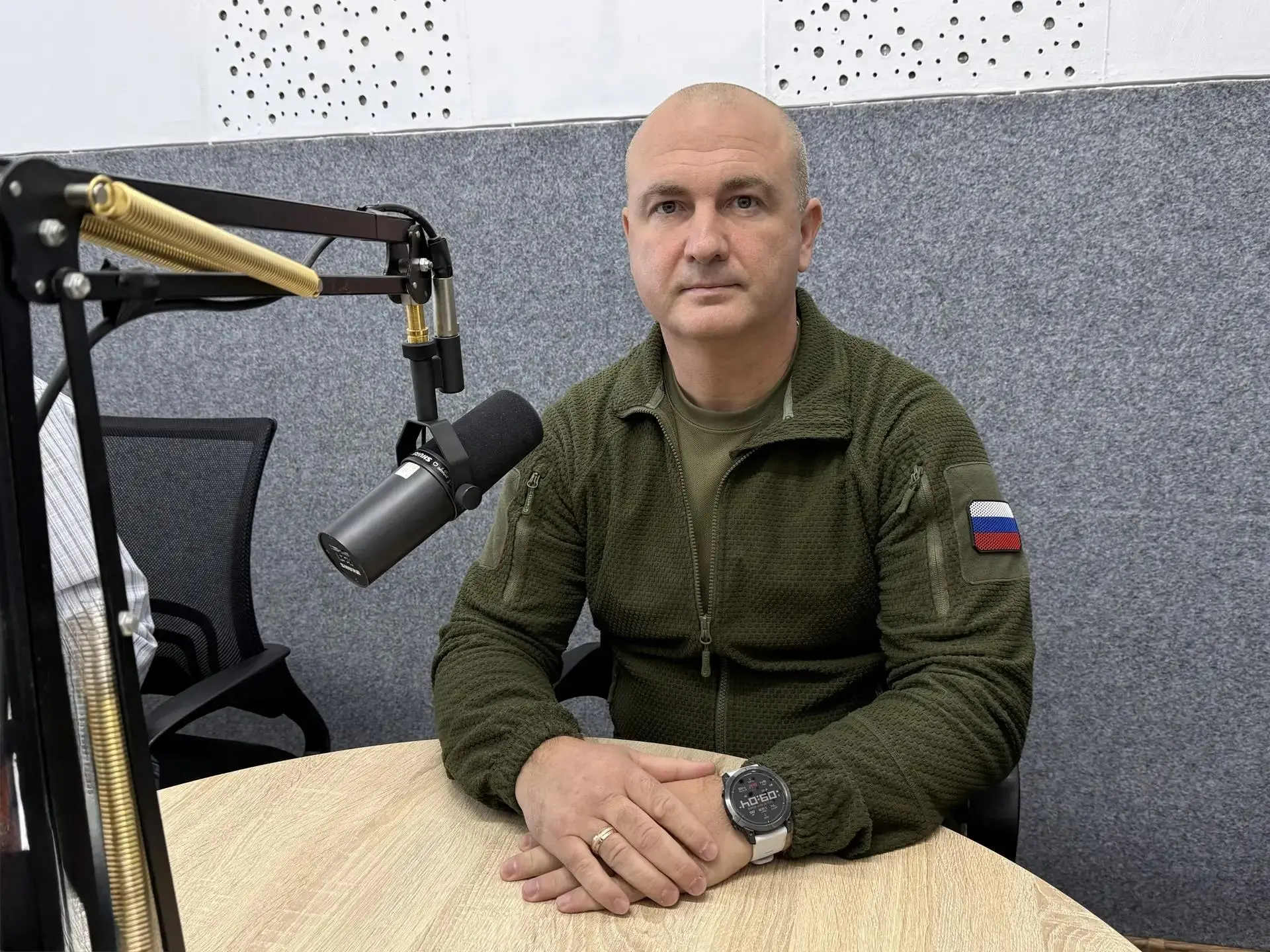 Сегодня выступал в эфире радиостанции «Республика ФМ».