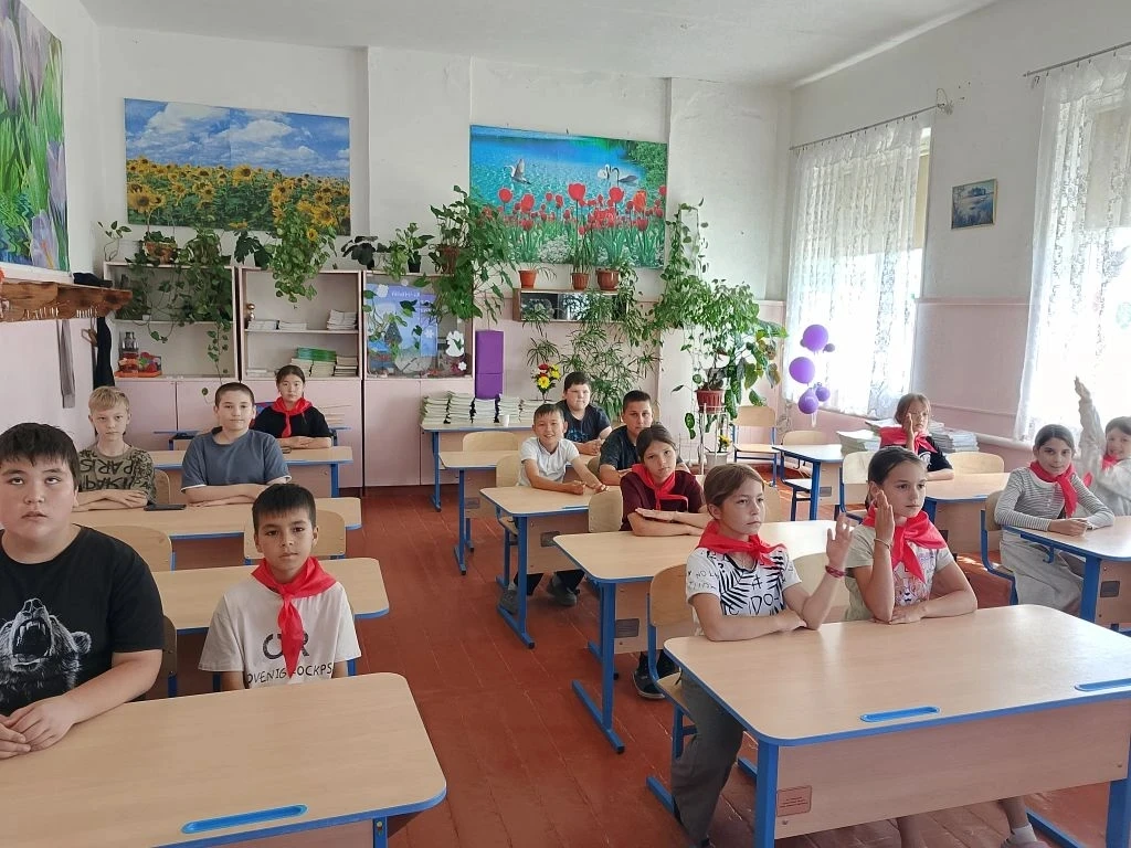 🎉 Всероссийская акция "Великий и могучий" 

В пришкольном лагере "Планета Детства" с большим энтузи
