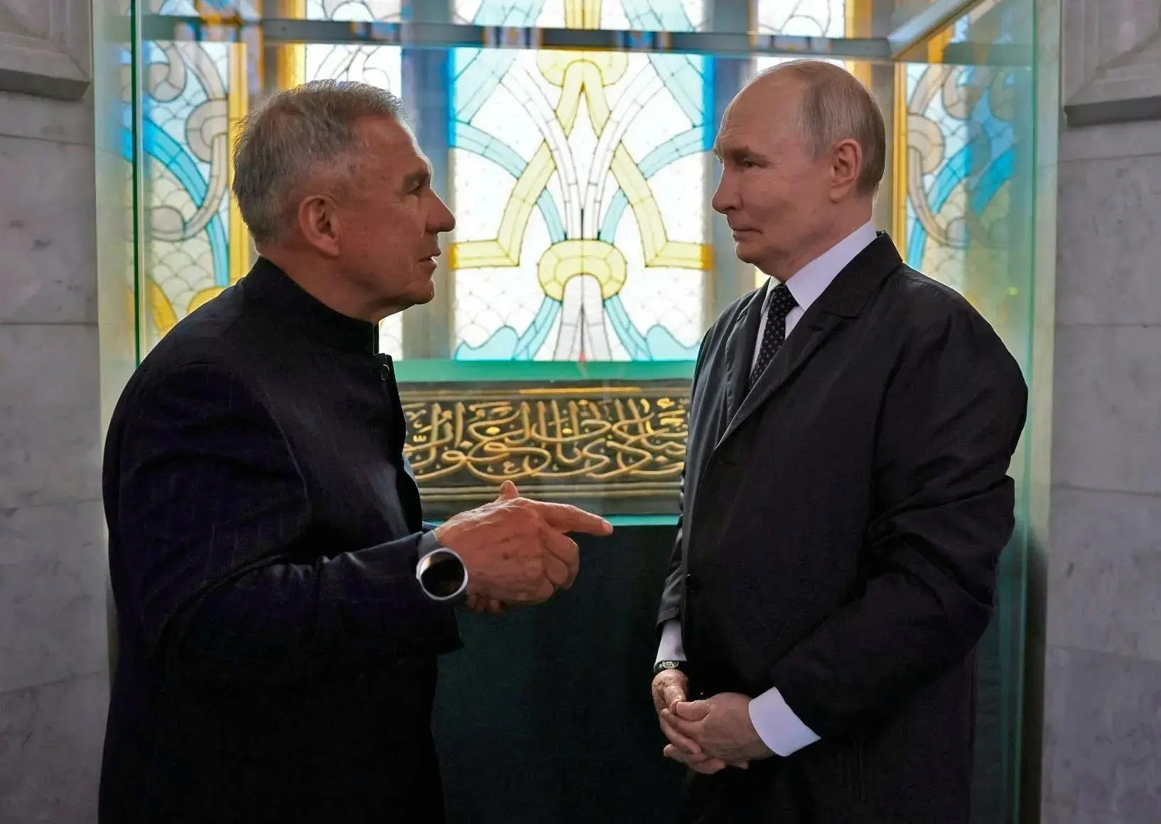 Раис Татарстана поздравил Путина с днем рождения от имени жителей РТ