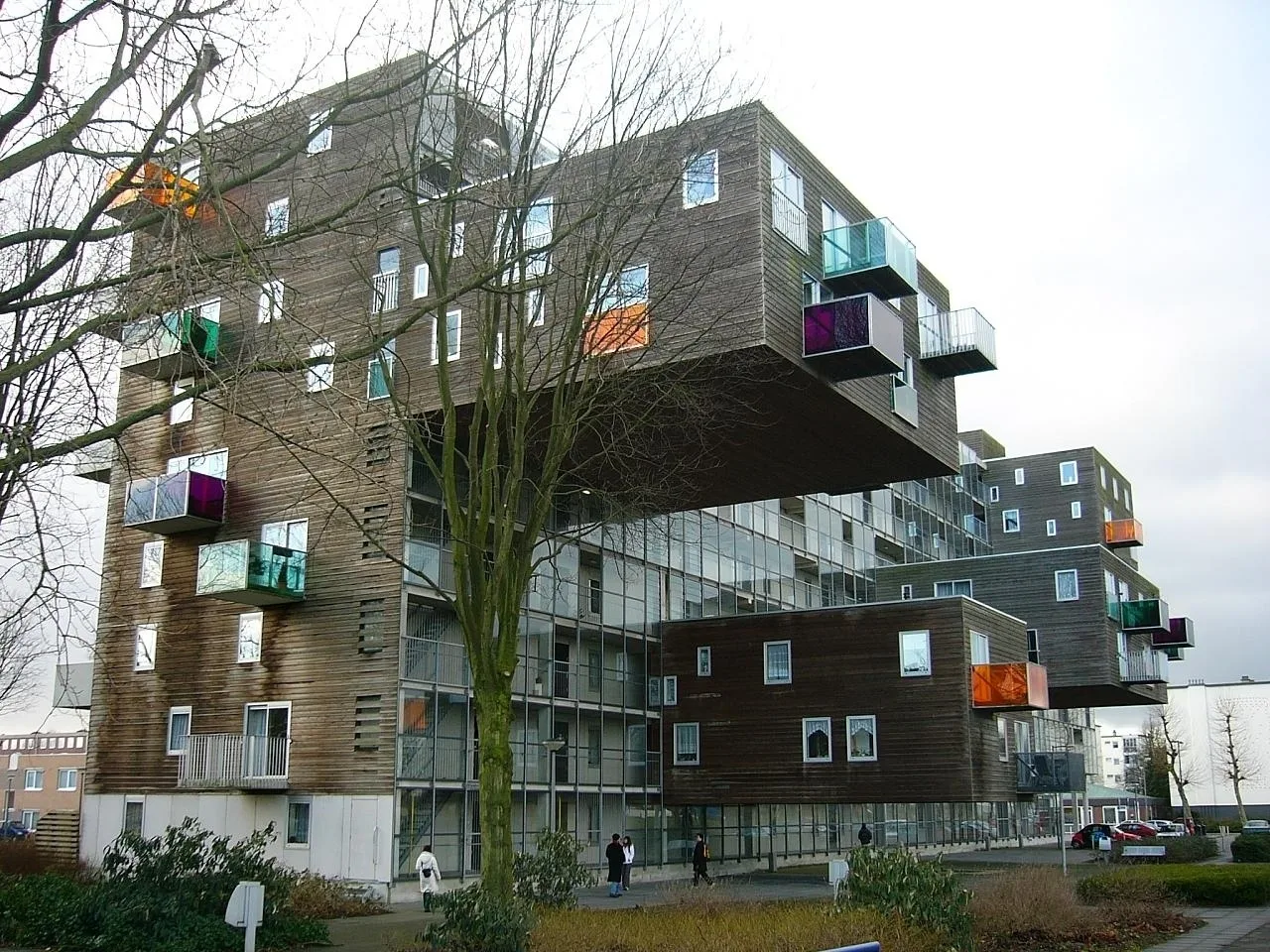 WoZoCo – это проект MVRDV, реализованный в Амстердаме (Нидерланды) в 1997 году. Основной особенность