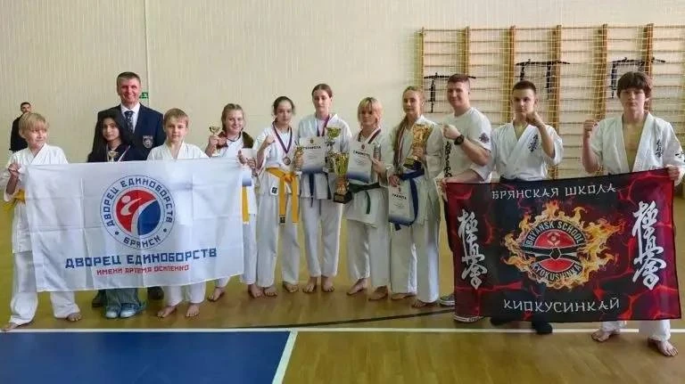 Брянские каратистки завоевали медали на первенстве и чемпионате в Туле  24 мая в Туле прошли открыты