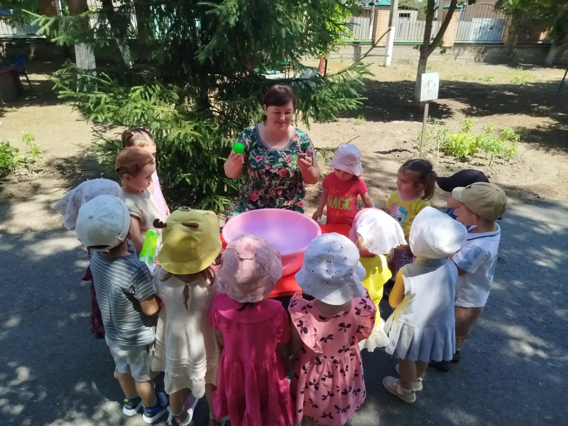 «А шарик не утонет?» — с этого вопроса началось наше маленькое приключение. Ребята  группы раннего в