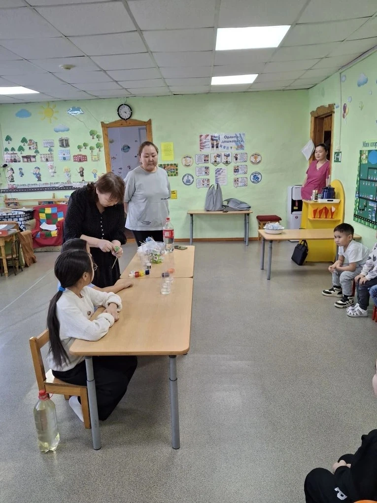 Алын сүһүөх учууталлара Наука күнүгэр анаммыт занятиены "Мичээр" оҕо саадыгар ыыттыбыт....