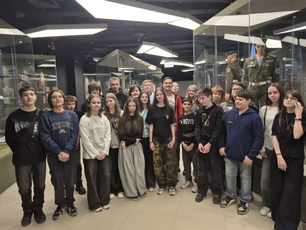 2 мая в рамках реализации учебного курса "Воронежведение" , 7 "Б" класс посетил военно - патриотичес