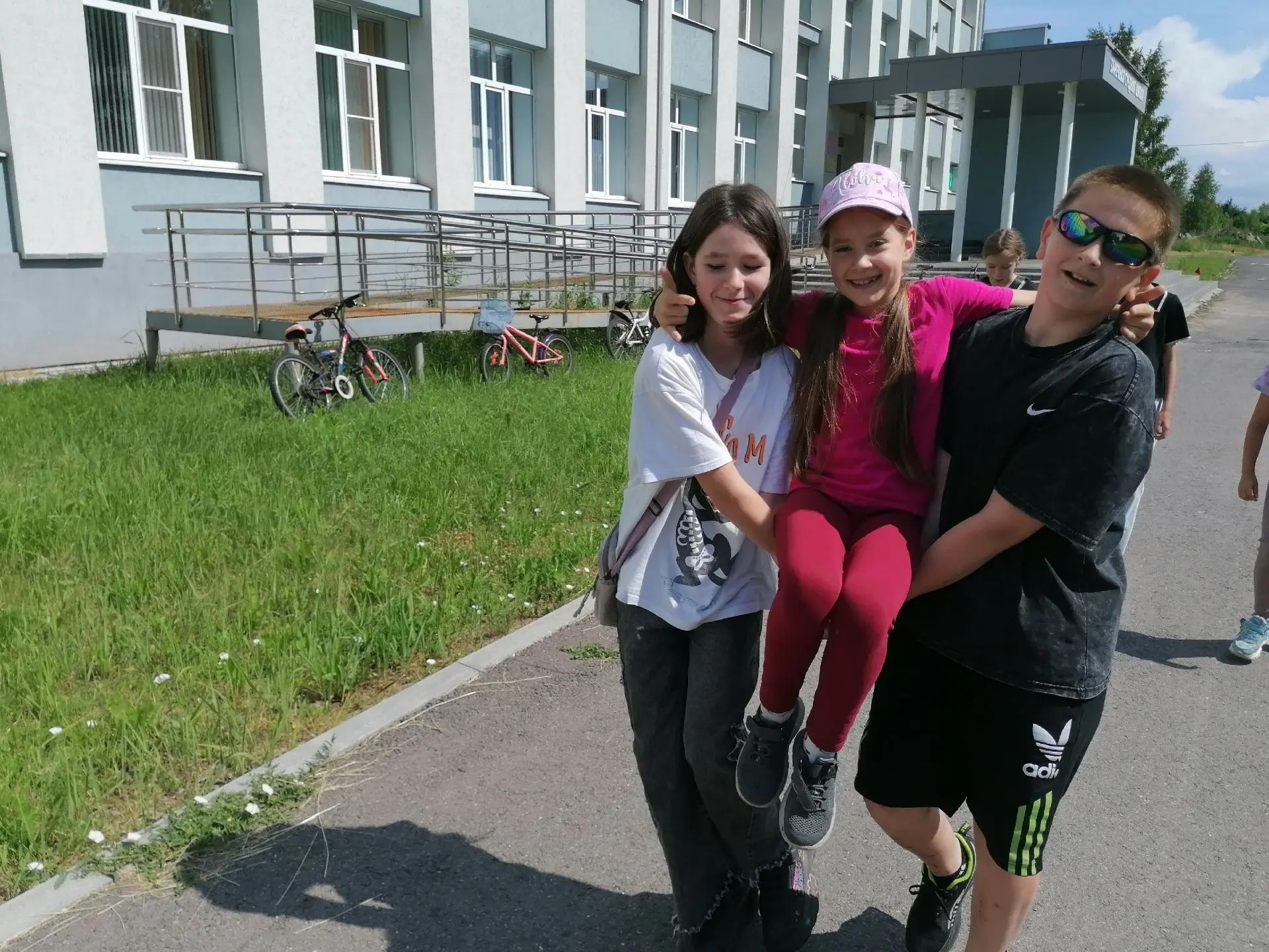 1⃣5⃣ июня
День туриста в нашем пришкольном лагере: приключения, знания и море улыбок! 🏕️

Сегодня в