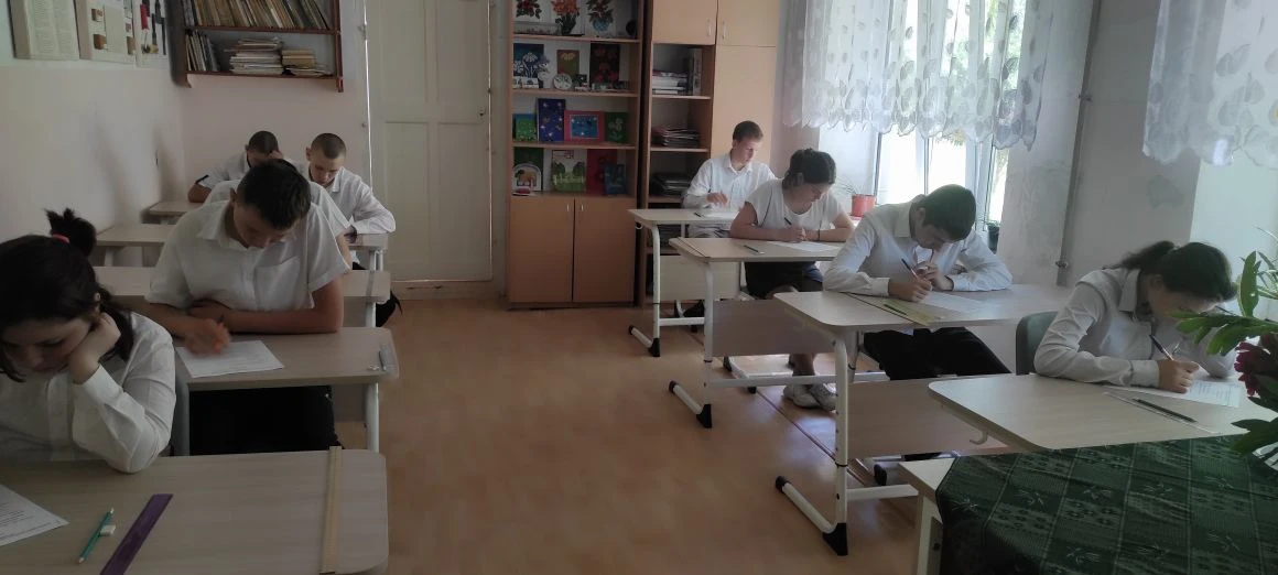 🎓 Вчерашний день – 22 мая для выпускников 9А и 9Б классов ГКОУ "Донецкая СШИ № 28" ста...