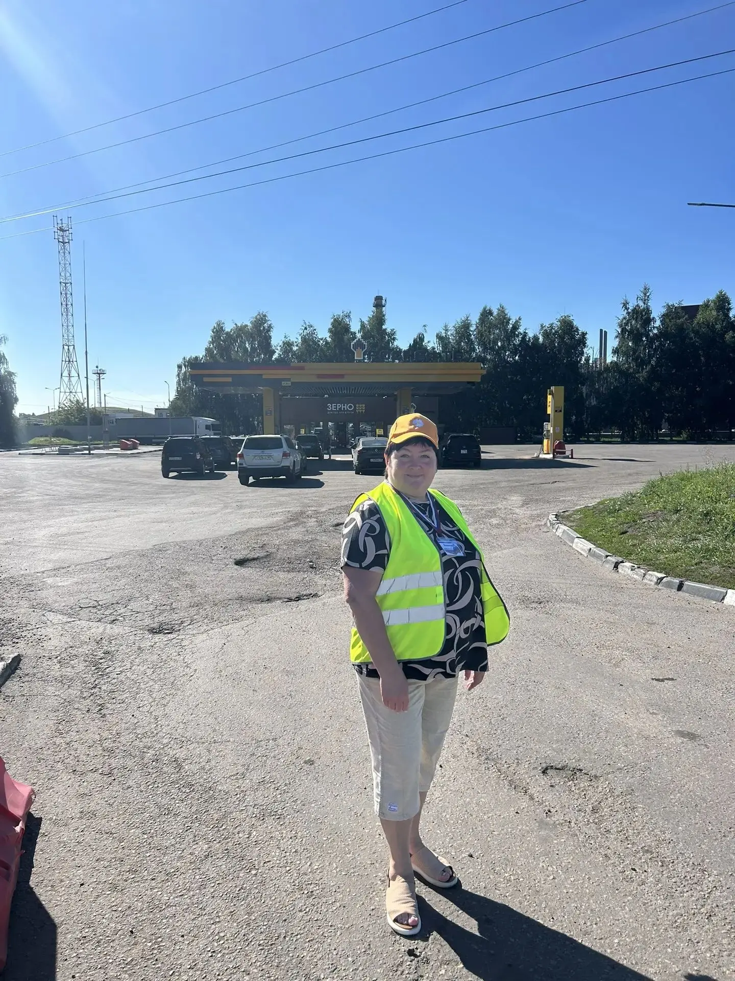 ⛽️🚗Сотрудники «Ромашки» продолжают оказывать помощь на АЗС «Роснефть» с. Косыревка

Наши волонтеры 