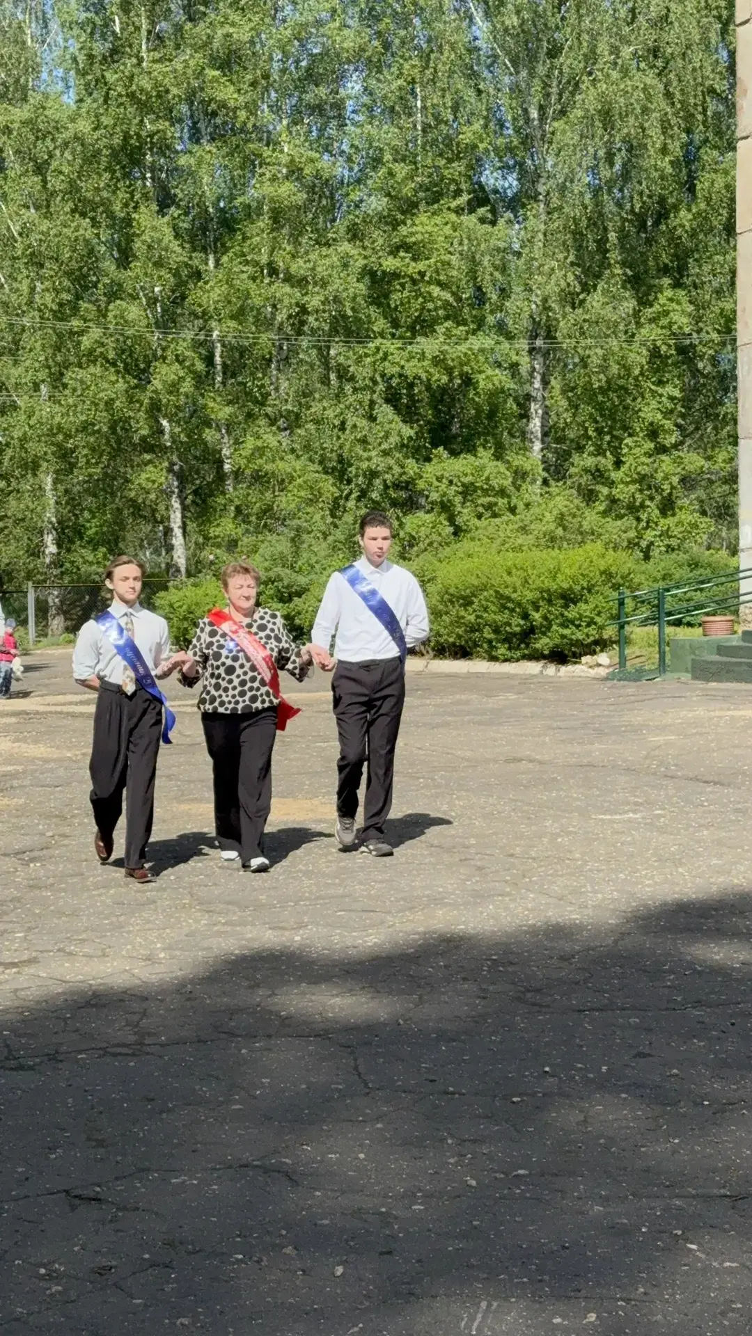 ✨В нашей школе прозвучал последний звонок🔔
✨В нашей школе состоялось одно из самых значимых и трога