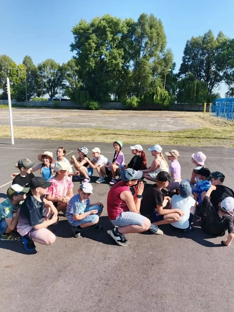 С добрым утром, лагерь «Радуга»! ☀️

Утро в нашем лагере — это не просто подъём по звонку. Это насто