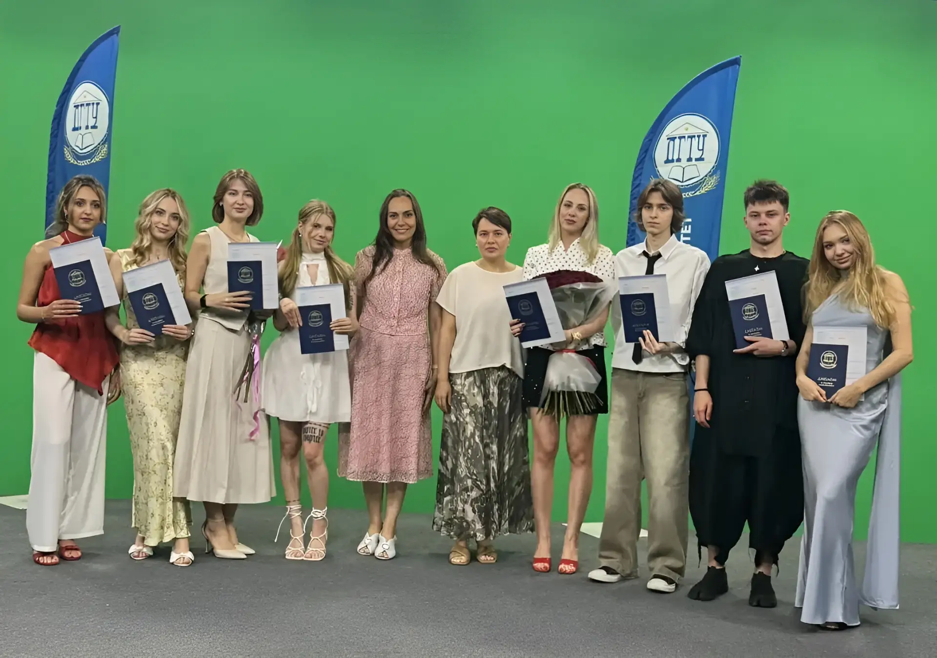 🎓 Вчера проходила торжественная церемония вручения дипломов выпускникам Донского госуд...