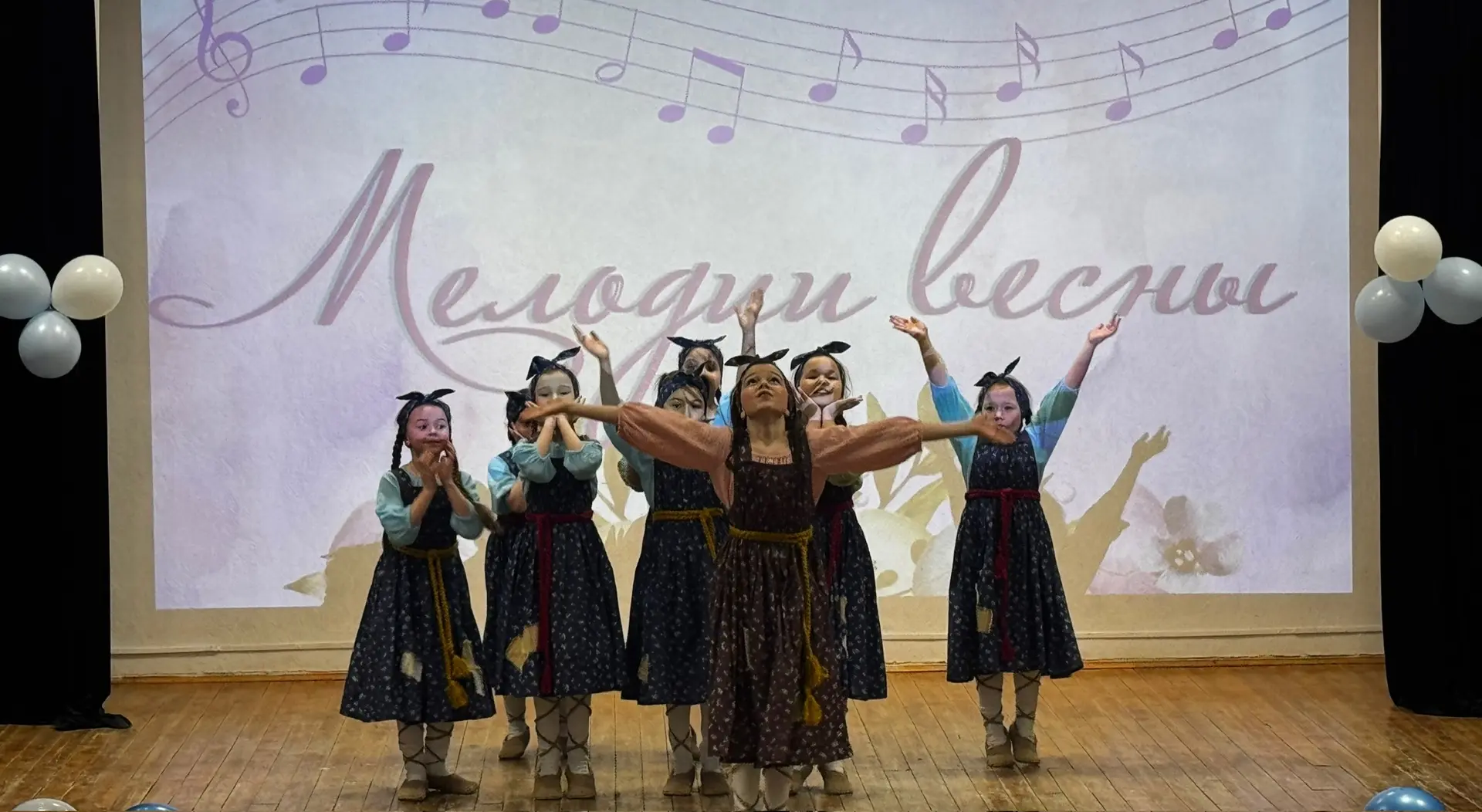 🌸 «Мелодии весны» — праздничный концерт к Международному женскому дню 🌸  В нашей школе состоялся пра