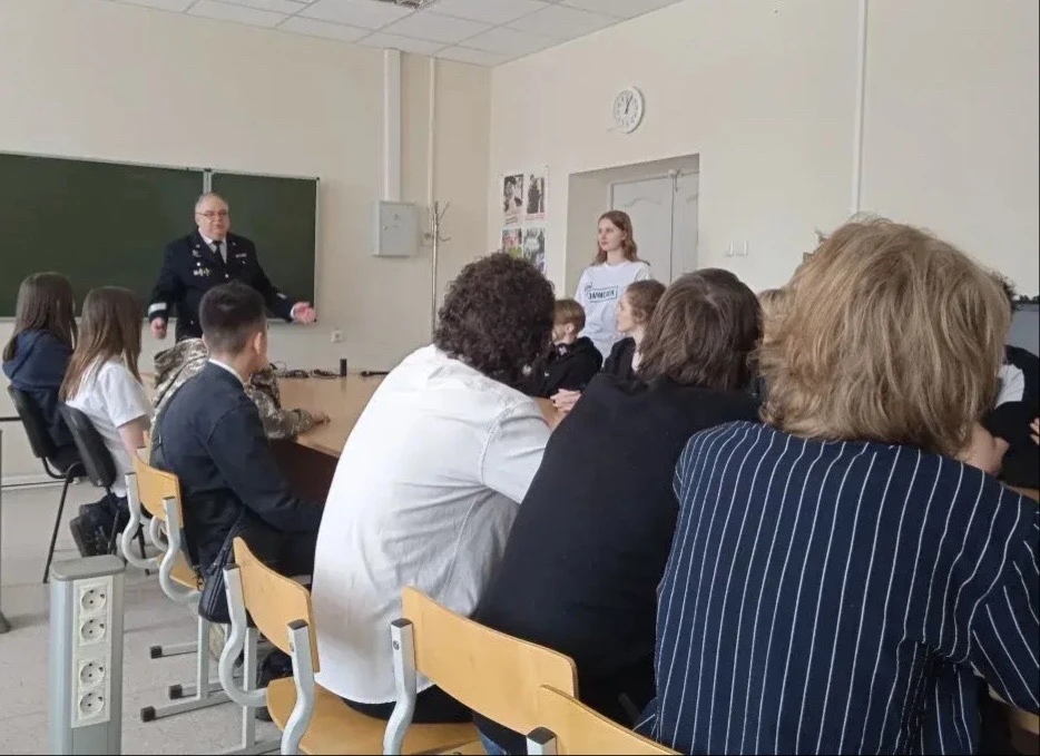 🏫ДЕНЬ НАУКИ В УрГУПС🏫  🎓Ученики нашей школы из 8г класса совместно с классным руководителем Смирново