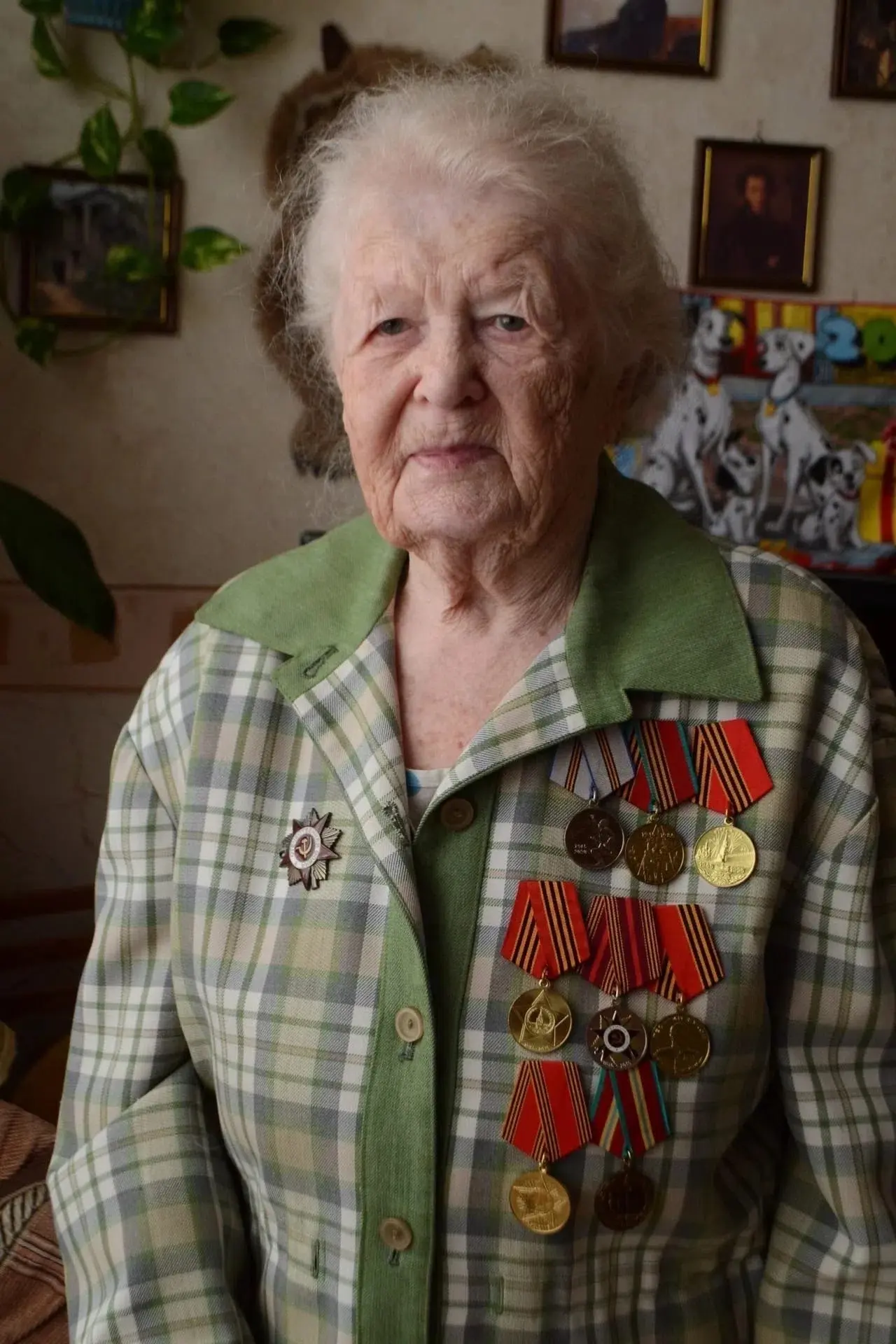 Сегодня поздравила с 103-летием ветерана Великой Отечественной войны, Почётного граждан...