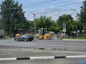 В Миассе на бульваре Мира идёт ремонт автодороги