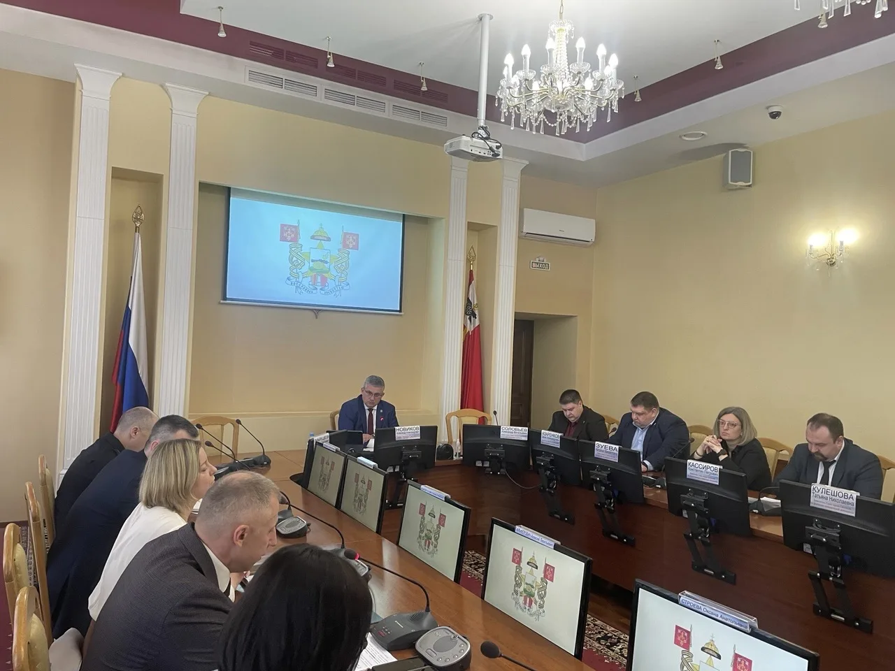Провел очередную общегородскую планерку, подняли несколько ключевых тем на текущий период.   Начал с
