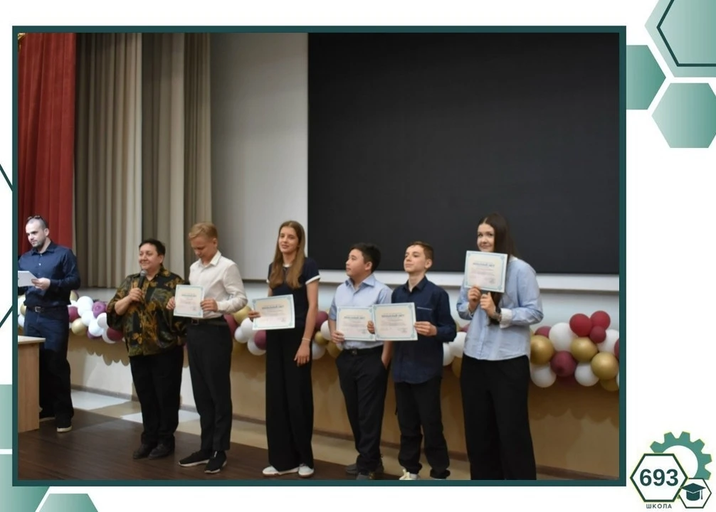 ⚙️Школа гордится⚙️  🔔 Последний рывок! Финальная неделя началась торжественно.  Утро в школе задало 