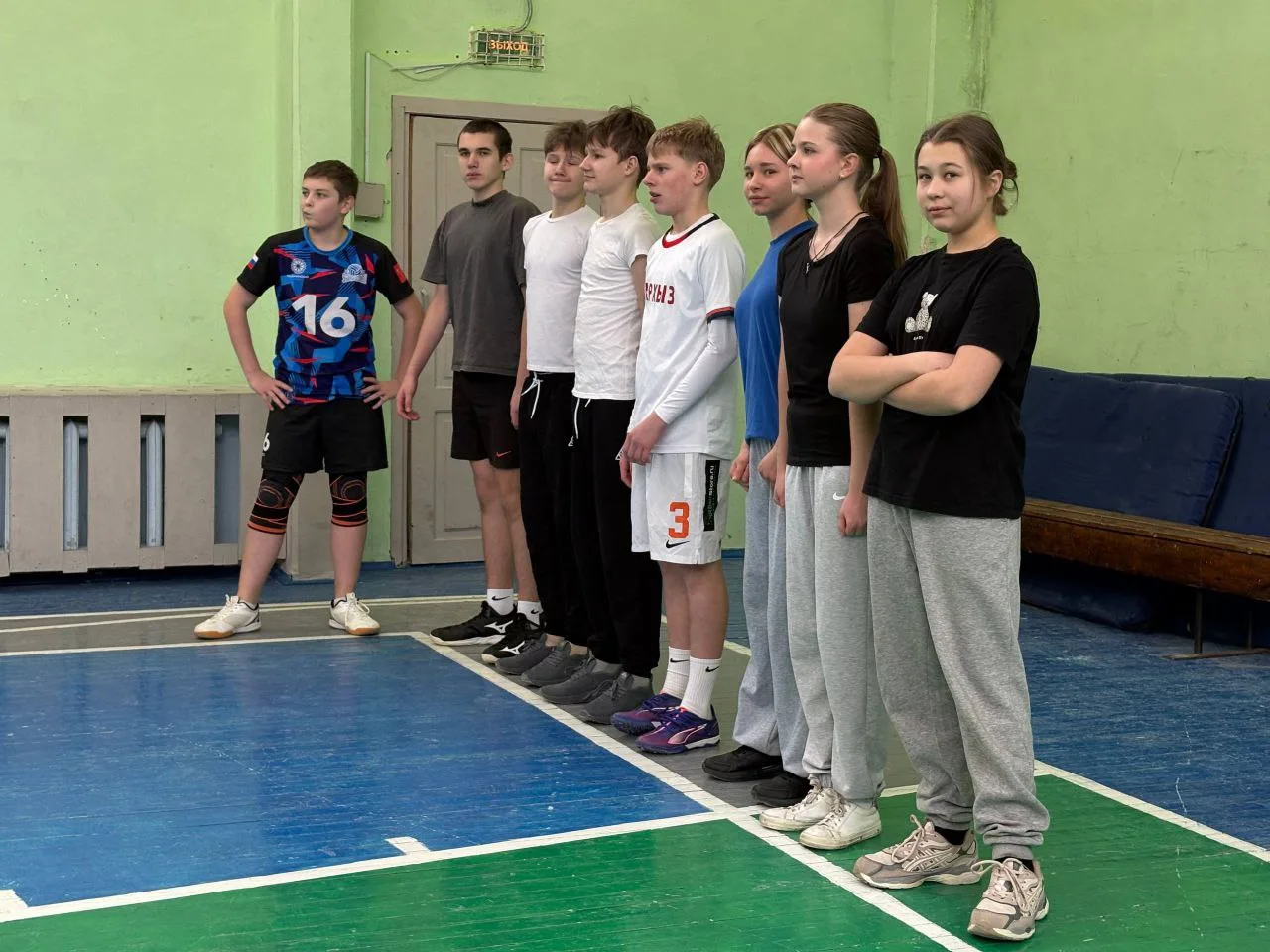 Ребята из юнармейского отряда "Держава" имени Героя Советского Союза Винокурова А.А. ГБОУ школа 118 