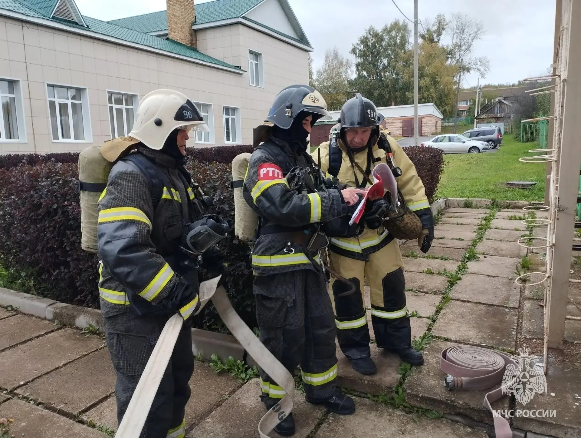🚒Пожарно-тактические учения в прошли пришкольном интернате МБОУ "СОШ №1 с. Шаран"