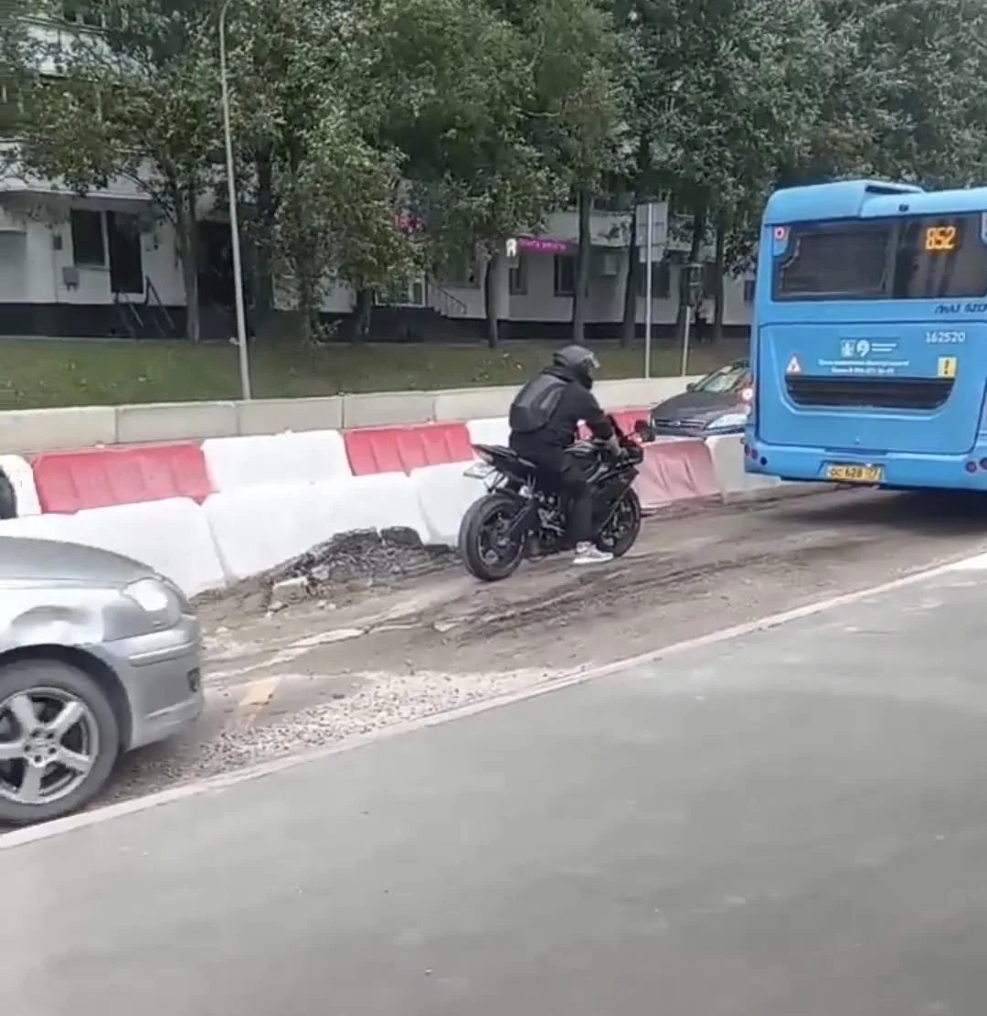 ⚡️  Движение на Липецкой улице полностью перекрыто.