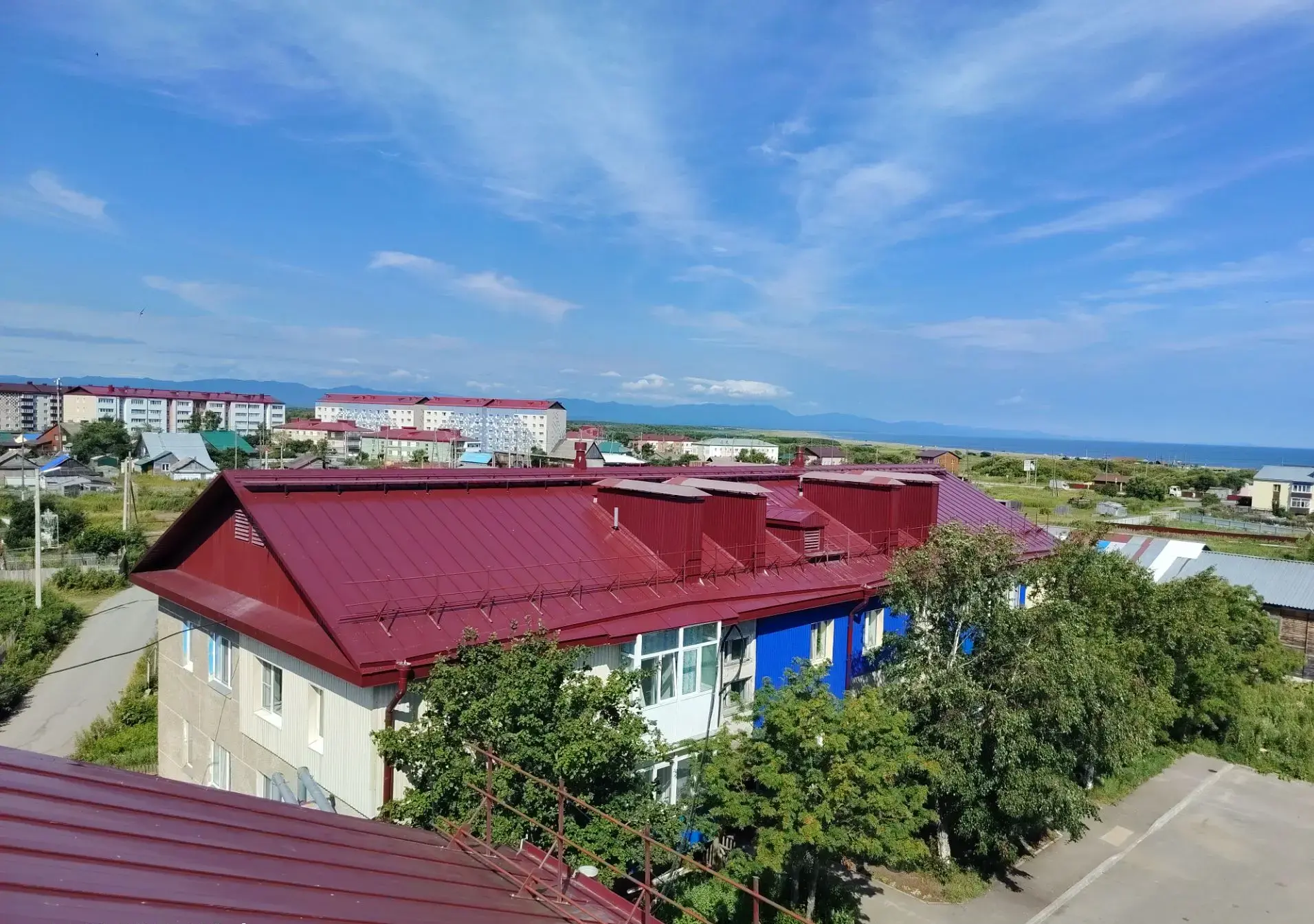 🛠️Сегодня в селе Стародубское Долинского района состоялась приемка крыш на домах № 6 и...