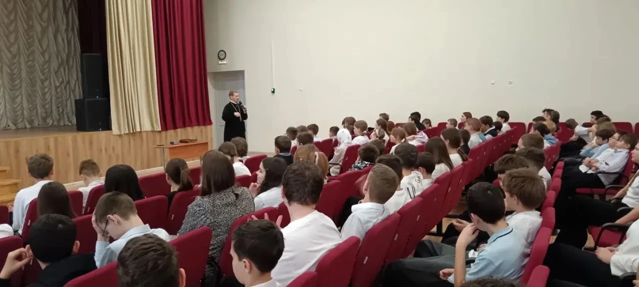 📚 Урок духовности и безопасности в 7-х классах  На этой неделе в нашей школе состоялась важная и поз