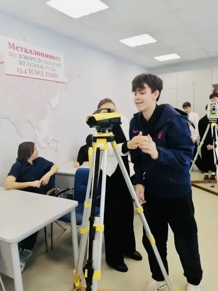 🎓🏫Одиннадцатиклассники образовательного комплекса «СтартУМ» сегодня посетили день открытых дверей в 