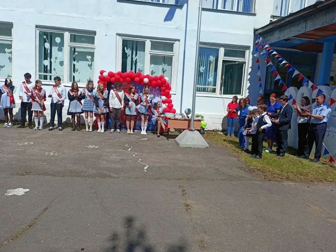 Наши дошколята на Последнем звонке 🎓🎈
Наши воспитанники сегодня побывали в гостях — на празднике П