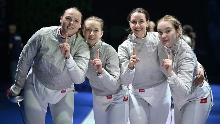🤺Во Франции завершился Чемпионат Европы по фехтованию 

Сборная России завоевала 🥇 в командном тур