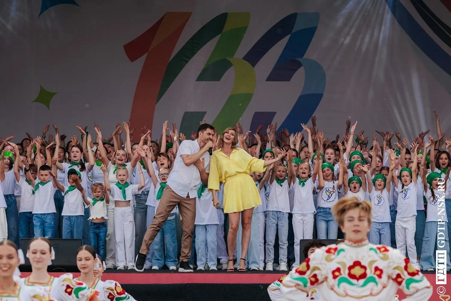 🎶 Выступление Новосибирской хоровой капеллы и солистов филармонии на главной сцене Дня...