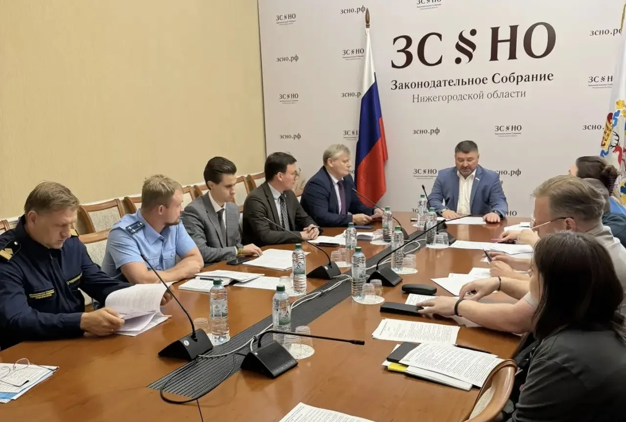 АТМАХОВ – О СИТУАЦИИ НА РЕКЕ САНДА

В Законодательном собрании состоялось рабочее совещание, посвяще